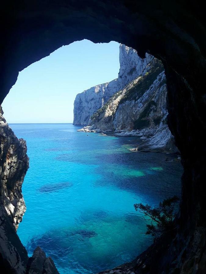 Апартаменты Casa Il Cortile Fiorito Тортоли Экстерьер фото